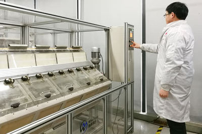 探秘華為武漢研究所 這些產(chǎn)品都經(jīng)過(guò)了上萬(wàn)次測(cè)試